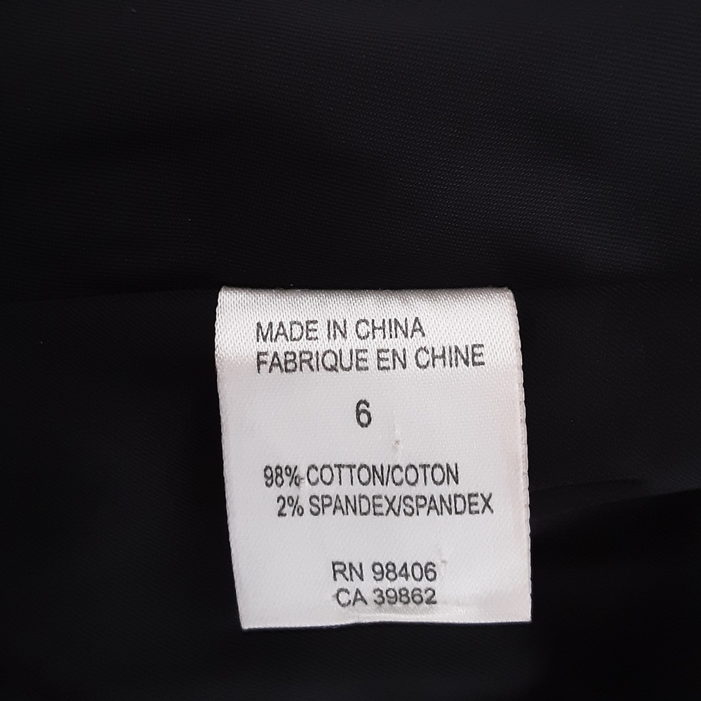 Black Theory Blazer size 6. Runs small. - Picture 3 of 4